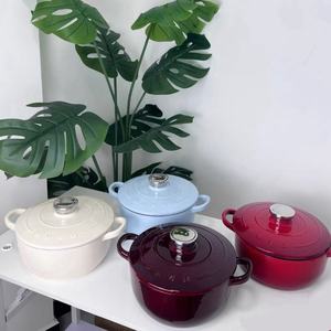 Olla Smeg de hierro fundido esmaltado de 24 cm con doble asa para cocinar por inducción, resistente al calor, para sopas. - Product Image 2