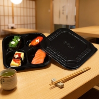 Minxing Einweg-Vierfach-Tablett aus PP-Kunststoff Quadratische Form Modell MX-R-38 für Sushi, Hamburger, Kartoffelchips