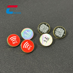 Nouvelle Arrivée Personnalisé NTAG213 Métal Époxy Nfc Badge Tag Réinscriptible Rfid Pins pour les Commentaires - Product Image 4