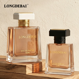 Flacon de parfum carré vide personnalisé 2026 certifié CE 50ml 100ml, flacon de parfum en verre transparent avec pulvérisateur à sertir et bouchons en plastique - Product Image 1