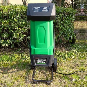Broyeur <span class=keywords><strong>de</strong></span> branches électrique robuste 2400W - Capacité <span class=keywords><strong>de</strong></span> coupe 39mm, sac <span class=keywords><strong>50L</strong></span>, capacité 3T/h pour jardin - Product Image 1