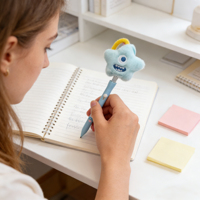 Stylos gel Kawaii Fuzzy Star Monster, design rétractable avec adorables embouts en peluche, parfaits pour l'école et la création de journaux.