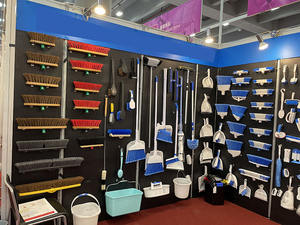 Directo de fábrica, <span class=keywords><strong>pelo</strong></span> abierto, cerdas duras, <span class=keywords><strong>escoba</strong></span>, cabeza de <span class=keywords><strong>escoba</strong></span> de plástico, batidor doméstico, fuente de puesto, <span class=keywords><strong>escoba</strong></span> de madera - Product Image 2