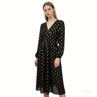 Robe élégante à manches longues pour femmes avec col en V, taille élastique de qualité, motif à pois, dentelle - pour les saisons printemps et automne
