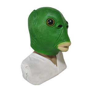 Máscara de látex con diseño de cabeza de pez verde, material de emulsión, accesorio de fiesta unisex - Product Image 2