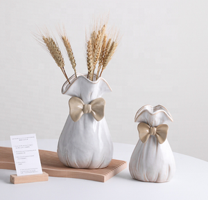 Vaso da Tavolo in Ceramica Moderna Stile Scandinavo <span class=keywords><strong>con</strong></span> Fiocco, Decorazione Centrotavola per Capodanno - Product Image 3