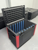 Flight case LED en PE empilable, étanche, antichoc, avec roulettes pivotantes, détachable, faible coût de transport maritime pour écrans LED 500*500 et 500*1000