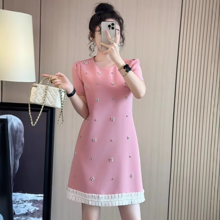 2025 Spring Summer New Pleated Round Neck Short Sleeve Casual Dress with Beads Flower Office Lady 2025 Spring Summer New Pleated Round Neck Short Sleeve Casual Dress with Beads Flower Office Lady