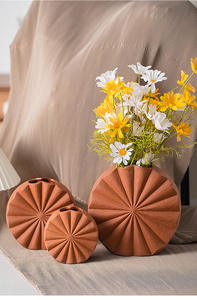 Ensemble <span class=keywords><strong>de</strong></span> vases en céramique terre cuite texturée en éventail - Vases décoratifs rustiques pour la maison et la salle à manger - Product Image 6