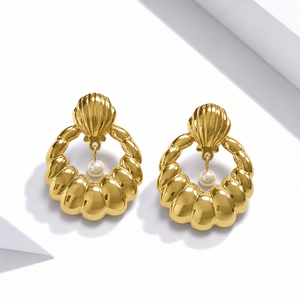 Boucles d'oreilles pendantes en forme de perle de coquillage, acier inoxydable, plaqué or 14 carats, imitation perle - Product Image 1
