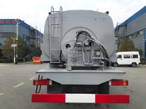 Camión de vacío DONGFENG de 3 ejes, 10 ruedas, 15 cbm, 25 toneladas, para limpieza y desatascado de tuberías, con motor auxiliar que acciona la bomba HP. - Product Image 6