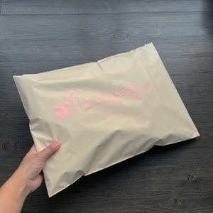 Biodegrade Custom Logo 10*13 inch Poly Mailers Peach Self Adhesive Tear Proof Mailing Bags Large Postage Bags - Product Image 4