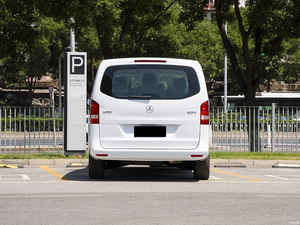 Mercedes-Benz <span class=keywords><strong>Vito</strong></span> d'<span class=keywords><strong>occasion</strong></span> 2.0T Turbocompressé MPV 231CV L4 <span class=keywords><strong>Essence</strong></span> Hybride Léger 48V 7 places - Product Image 3