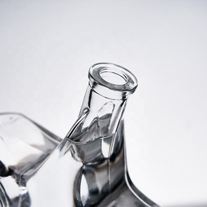 Bouteille en verre transparente en forme d'étoile à cinq branches de 100 ml et 200 ml avec bouchon en liège, étanche à l'<span class=keywords><strong>air</strong></span>, créative pour les boissons et le vin - Product Image 5