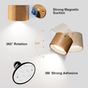 Lámpara de pared creativa con diseño de madera, luz de noche con carga USB, luz LED táctil con succión magnética, lámpara de pasillo con protección ocular y regulación de intensidad. - Product Image 4