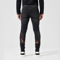 Jeans skinny pour hommes, denim noir délavé, broderie oiseau et nuage rouge, coupe slim, streetwear, vente en gros, personnalisation OEM ODM