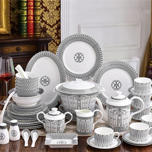 Assiettes à dîner Heco Sets de vaisselle Cadeaux minimalistes Meilleure vente Salle à manger en porcelaine nordique porcelaine rayée noir royal - Product Image 1