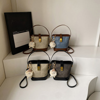 Bolso Tipo Cubo de Lujo Personalizable, Elegante y Portátil, para Uso Diario