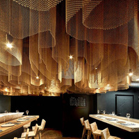 Lustre en chaîne dorée de forme spéciale pour grand projet d'éclairage d'hôtel, lustre décoratif de luxe pour salle de réception