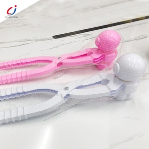 Chengji neige moule <span class=keywords><strong>hiver</strong></span> jouets créatif fabricant outil extérieur combat jeu enfant spaceman forme noël jeu ensemble neige clip - Product Image 2