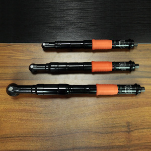 Visseuse <span class=keywords><strong>pneumatique</strong></span> à double embrayage, petite force de réaction, type ergonomique angulaire, série TL68R32/R50/R80, couple maximal 80 N.m, OEM, garantie 1 an - Product Image 2