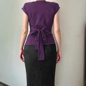 Camiseta Casual de Manga Corta con Logotipo Personalizado, Diseño de Parches y Pliegues, Cuello en V, Tejido de Punto, Ajustada, Sexy, de Color Sólido, Teñida, Transpirable - Product Image 3