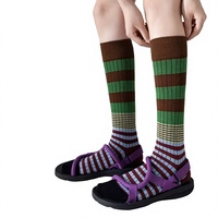 Chaussettes de compression unisexes élégantes en coton sans couture, mi-mollet, style décontracté, à rayures dégradées et blocs de couleur, rétro, pour le printemps