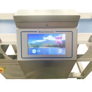Détecteur de métaux industriel à bande transporteuse automatique en acier inoxydable 304 de haute précision pour aliments secs et humides avec rejet automatique - Product Image 4