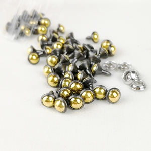 Tissu Cristal Stud Strass <span class=keywords><strong>Rivet</strong></span> Usine Vente Directe Coloré Diamant <span class=keywords><strong>Rivet</strong></span> En Cuir Laiton Personnalisable Réparation Tête Ronde T/T - Product Image 3