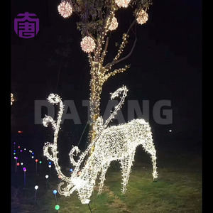 Lumières décoratives en fer forgé à motif cerf : transformez les allées de parcs et les places commerciales en attractions photo mémorables pour les visiteurs de Noël - Product Image 6
