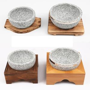 Koreanische Küche Dolsot Bibimbap Reissuppe Steinschüssel Hot Pot Heißer Stein Kochschüssel mit Holzsockel Servierschüssel aus Stein - Product Image 3