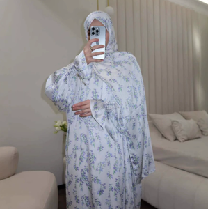 J-259 elegante abito <span class=keywords><strong>da</strong></span> preghiera <span class=keywords><strong>da</strong></span> donna in raso elegante Abaya di alta qualità con Hijab <span class=keywords><strong>da</strong></span> Dubai stampa floreale per Eid Muslim festival - Product Image 1