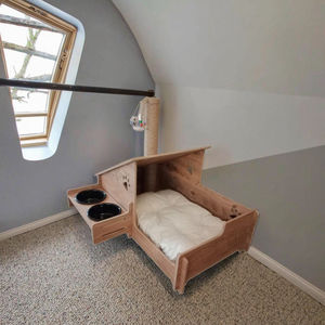 Cuccia Moderna per Gatti in Legno MDF Naturale con Motivo Animale Personalizzato e Cuscini Rimovibili - Product Image 6