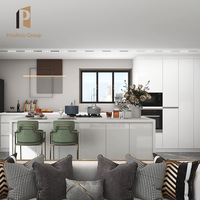 Cuisine modulaire de style américain moderne avec armoires en marbre/panneaux de particules et robinet