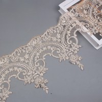 Bordure en dentelle classique brodée pour textile de maison, jupe de canapé, nappe, ourlet, accessoires de décoration vestimentaire, vente en gros