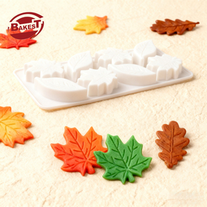 Nouveau moule en silicone créatif spécial feuille d'érable d'automne pour chocolat, résistant à la chaleur, compatible four, pour mousse et gâteaux en forme de feuille, dessert français - Product Image 3