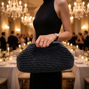 Borsa Clutch di Lusso Personalizzata in Pelle Metallizzata Intrecciata |   Borsa all'Uncinetto Fatta a Mano per Donne |   Borsa da Sera Premium con Etichetta Privata OEM - Product Image 2