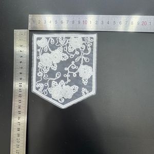 Parche de Ropa con Bordado Inglés y Ribete de Encaje, de Moda, en Oferta, para DIY - Product Image 2