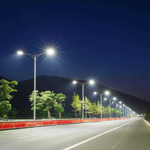 ไฟถนน LED อลูมิเนียมอัลลอยด์ กันน้ำ IP65 แสงเดย์ไลท์ 5000K สำหรับภายนอกอาคาร อายุการใช้งาน 30000 ชั่วโมง แรงดันไฟฟ้า AC 220V แบบกระจายแสงประเภทที่ 3 - Product Image 2