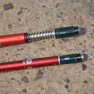 ไม้เท้าเดินป่าอะลูมิเนียม Abuda 7075 แบบ 3 ท่อน น้ำหนักเบา สีแดง ดำ น้ำเงิน ดีไซน์เรียบง่าย - Product Image 1