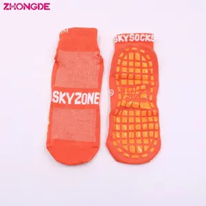SKY SPORT Unisex Jump Sky Zone Socks Custom Trampoline Socks Jumpers Inflatables