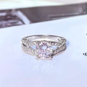 แหวนแต่งงานทองเหลืองสั่งทำขายส่ง ชุบทอง 18K ประดับเพชรซิคอน ดีไซน์คลาสสิก หรูหรา สำหรับผู้หญิง - Product Image 3