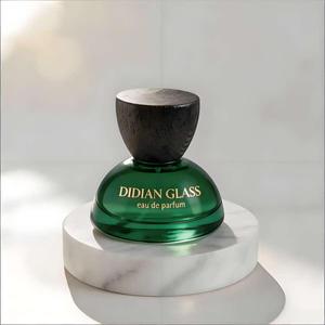 Flacon de parfum <span class=keywords><strong>personnalisé</strong></span> avec logo imprimé, estampage à chaud doré, col cranté de luxe, pulvérisateur coloré <span class=keywords><strong>personnalisé</strong></span> avec bouchon en bois - Product Image 4