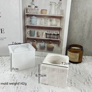 Collection de Moules en Silicone pour Pots de Fleurs, Jardinières et Vases en Béton : Modèles Ronds, Carrés, à Pois et Original “Lève-Tôt” – Décoration Intérieure - Product Image 6