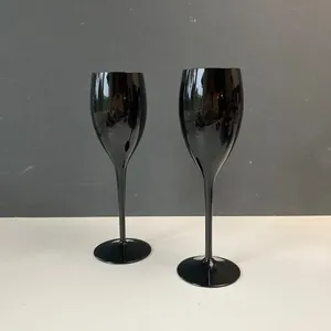Flûtes à <span class=keywords><strong>champagne</strong></span> élégantes <span class=keywords><strong>en</strong></span> <span class=keywords><strong>plastique</strong></span> noir avec logo personnalisé, verres à vin sur pied - Product Image 3