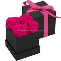 Boîte carrée multicolores en stock avec 4 roses naturelles conservées, rose éternelle, parfaite pour la Saint-Valentin et les anniversaires