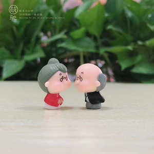 Cute Grandparents Figurines Resin <b>Miniature</b> Decorative Ornaments For Home Birthday Gift 4 Color Options Compact Design - Product Image 3