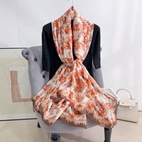 Écharpe longue en satin imprimé pour femme, châle floral en fausse soie, écharpe de plage tendance, couverture de voyage