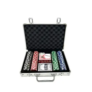 200pcs Chips 40mm Clay Poker Set With Paper Poker Cards And Dices In Aluminum Silver Case
