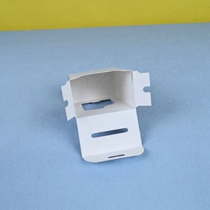 Boîte d'impression <span class=keywords><strong>personnalisée</strong></span> <span class=keywords><strong>personnalisée</strong></span> portable pour nouveau-né biberon en silicone pour bébé boîte d'emballage en papier avec fenêtre pour sucette - Product Image 3